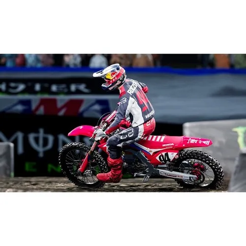 monster-energy-supercross-4-8.webp